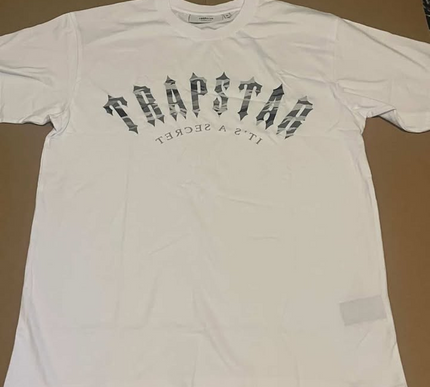 It's A Secret Arch Tee Brand new authentic Trapstar T-shirt Size Large
