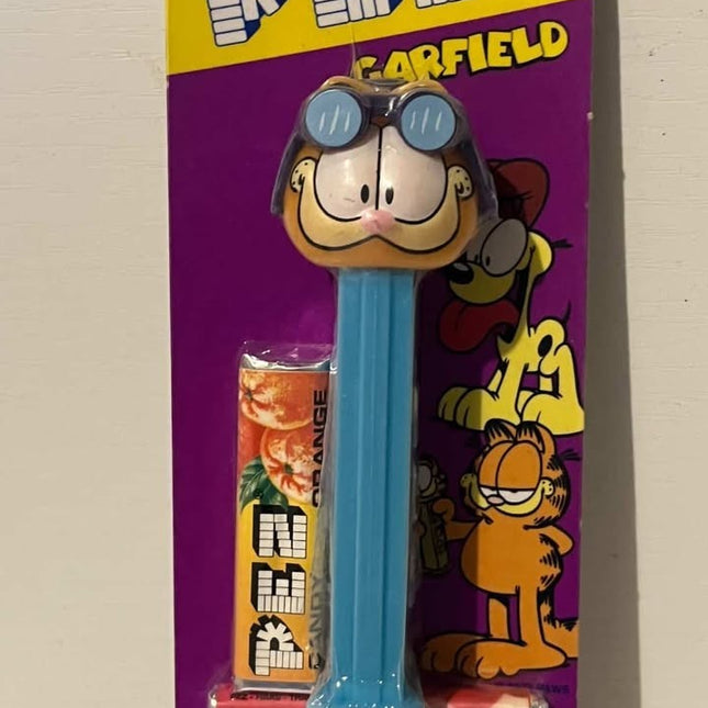 Vintage Garfield With goggles Pez 1990's