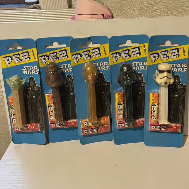 Vintage complete Star Wars Pez set 1990's
