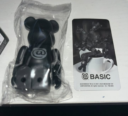 Bearbrick 100% Be@rbrick Series 48 Basic Alphabet Letter @ with Card