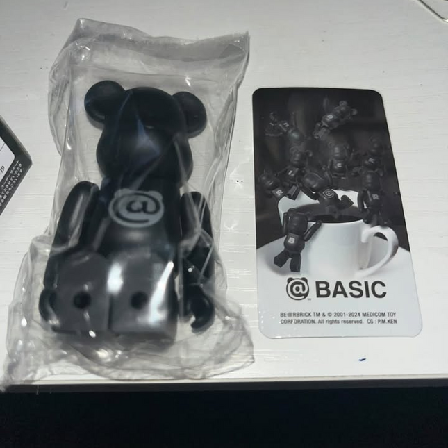Bearbrick 100% Be@rbrick Series 48 Basic Alphabet Letter @ with Card