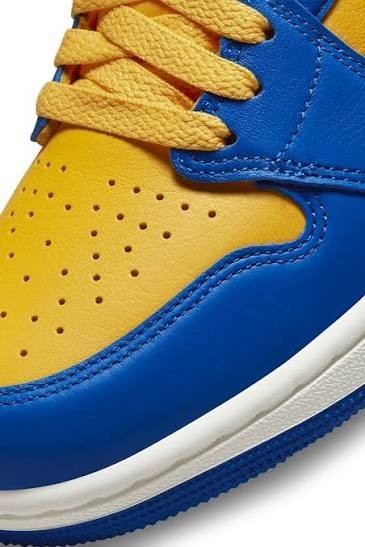 Size 7US - Air Jordan 1 Retro OG High Reverse Laney Woman’s BNIB FD2596 700
