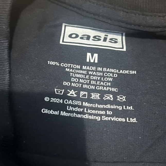 Oasia T-shirt - Medium Brand new authentic Official merchandise 