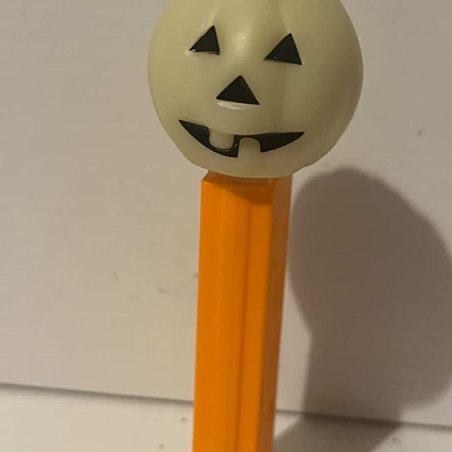 Pez Halloween pumpkin Vintage Pez 1990's