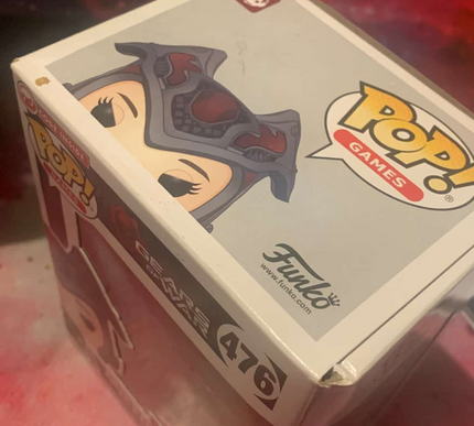Queen myrrah #476 GEARS OF WAR "GAMES" Funko Pop! Vinyl Figure (damaged)