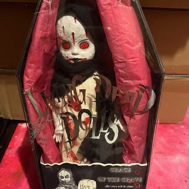 Living Dead Dolls Mezco - Grace Of The Grave - Opened