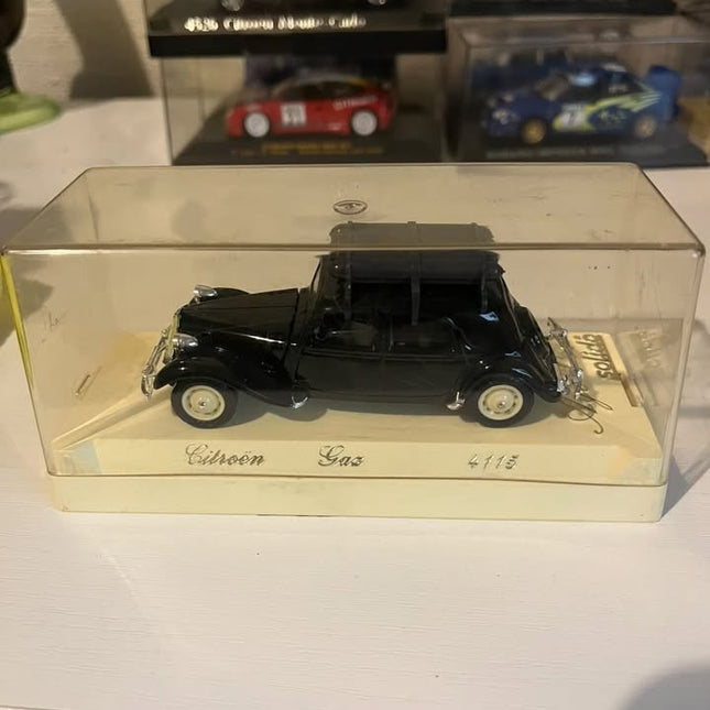Vintage 1/43 Solido - Citroen 15 cv Gaz Die-Cast Model # 4115