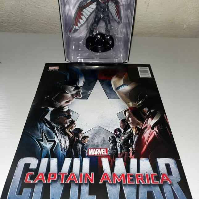The Falcon #44 Marvel Movie Hand painted Eaglemoss figurine with magazine 