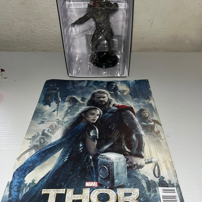 Kurse #41 THOR Marvel Movie Hand painted Eaglemoss figurine with magazine 