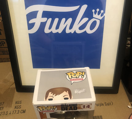 2015 The Walking Dead Daryl Dixon 14 Funko Pop Vinyl + Free Case (minor Damage)