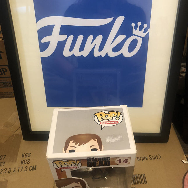 2015 The Walking Dead Daryl Dixon 14 Funko Pop Vinyl + Free Case (minor Damage)