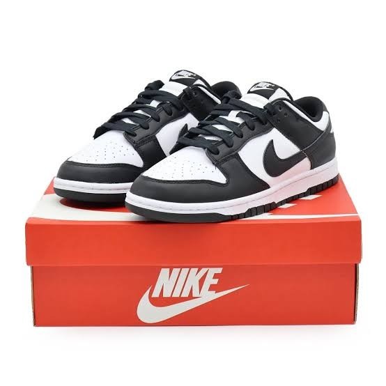 Nike Dunk Low "Panda"  6US Womens DD1391-100