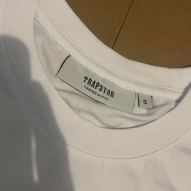 It's A Secret Arch Tee Brand new authentic Trapstar T-shirt Size Large
