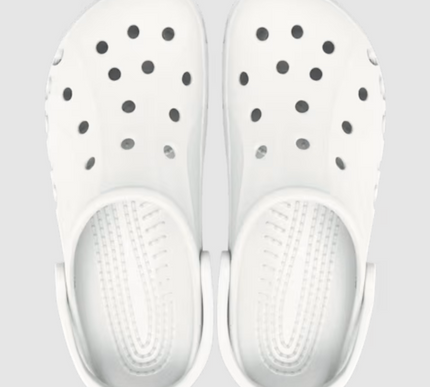 "CROCS" Baya Clog WHITE MENS 10US / WMNS 12 US - NEW