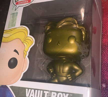Vault boy #53 Fallout Funko Pop! Vinyl Figure (DAMAGED)