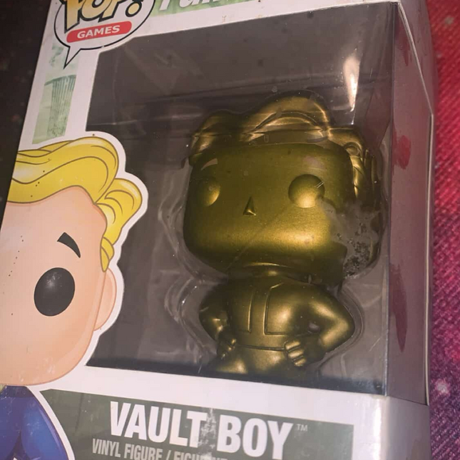 Vault boy #53 Fallout Funko Pop! Vinyl Figure (DAMAGED)