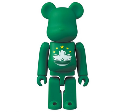 Bearbrick series 43 100% Macau Flag