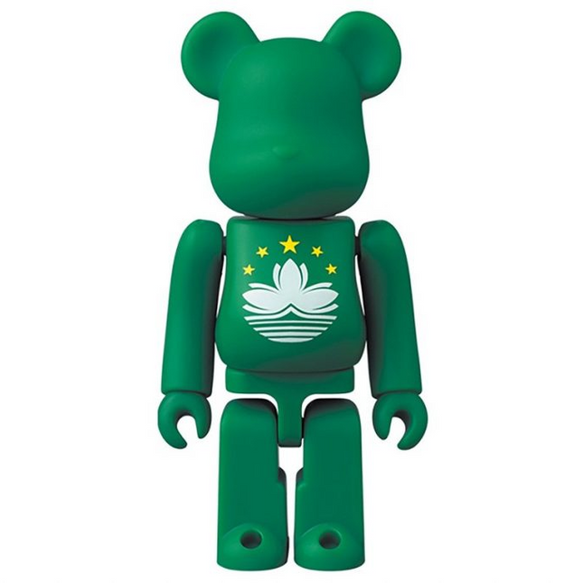 Bearbrick series 43 100% Macau Flag