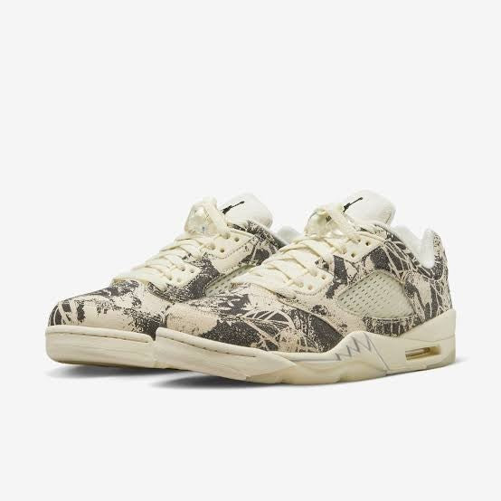 Jordan 5 Retro Low "coconut" Size 8us womens DA8016-100