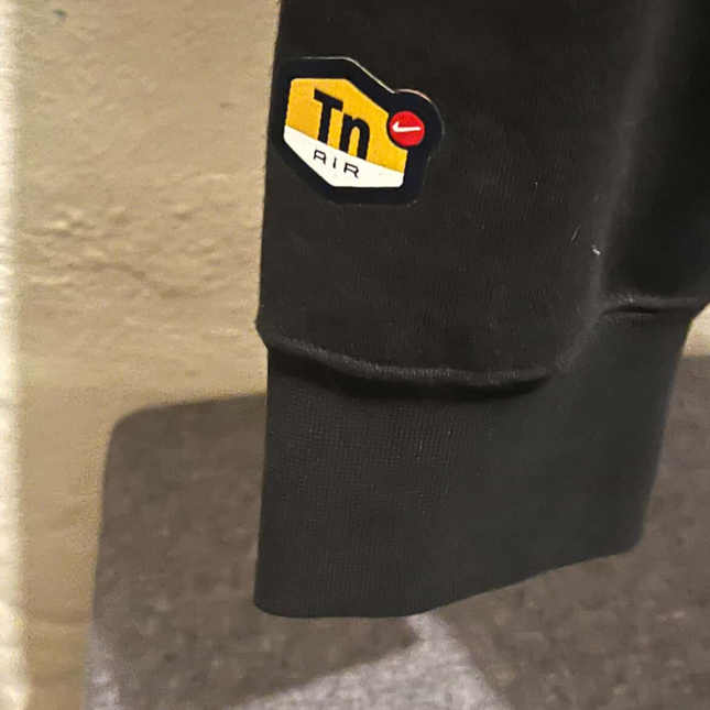 Nike Air Max tuned brushed hooded jumper black - Size XL