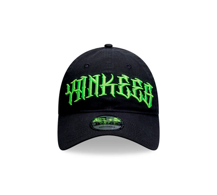 New York Yankees Spooky Script 9TWENTY Cloth StrapOSFA Cap