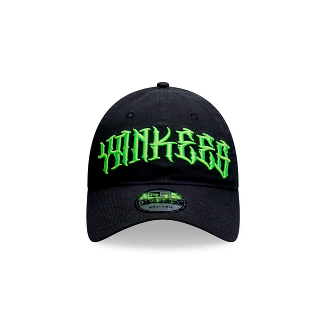 New York Yankees Spooky Script 9TWENTY Cloth StrapOSFA Cap