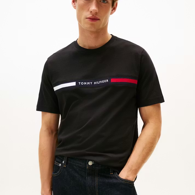 Crew Neck Logo Panel T-shirt in black Size - Large