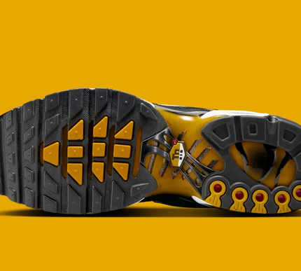 Nike Air Max Plus Black University Gold White Size - 8.5US